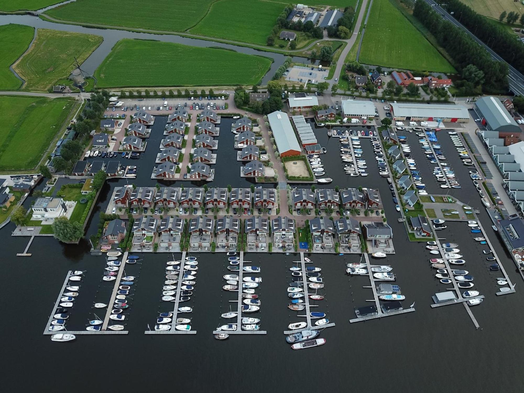Lake-View Apartment Close To Amsterdam Uitgeest Eksteriør billede