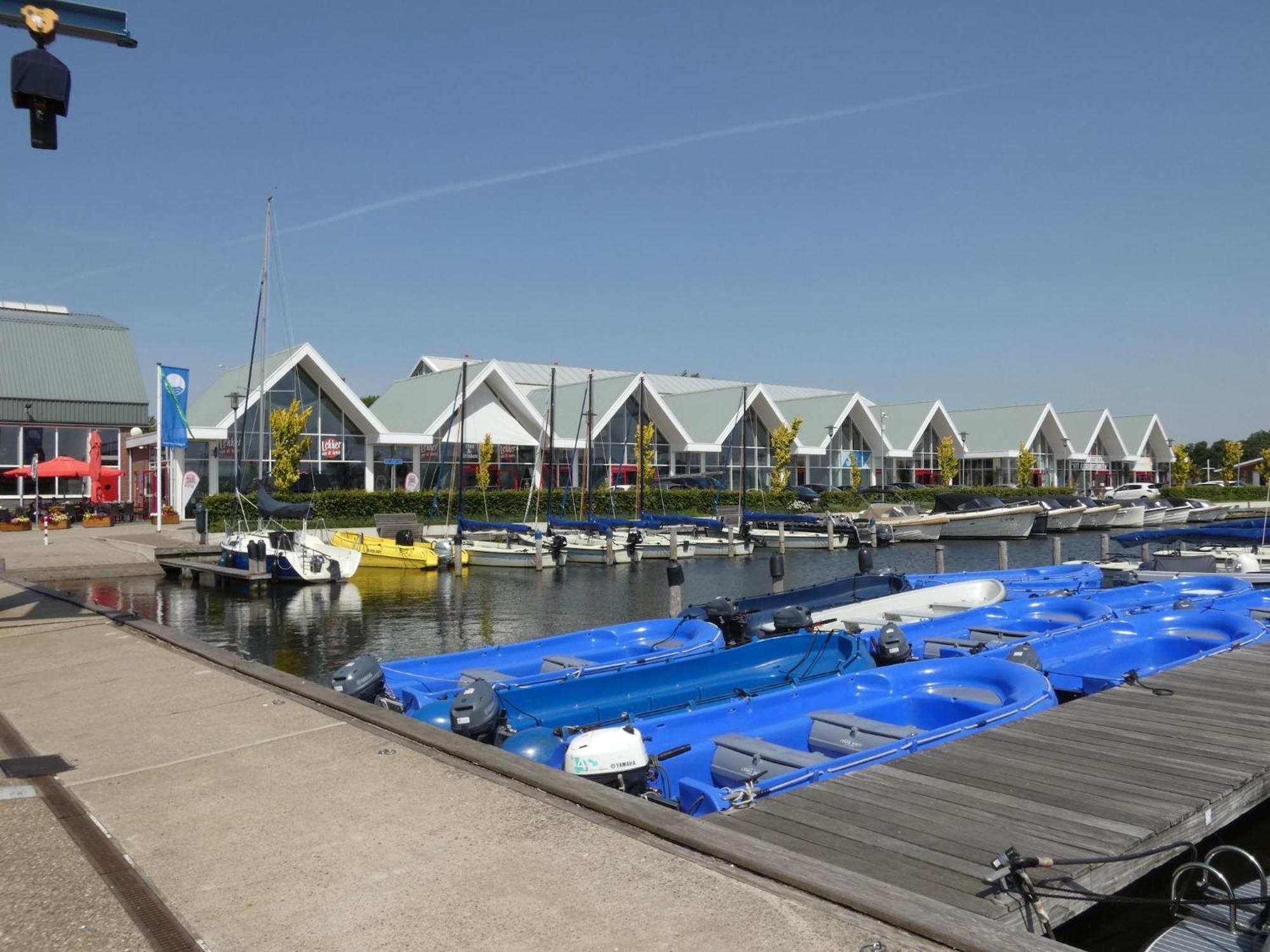 Lake-View Apartment Close To Amsterdam Uitgeest Eksteriør billede